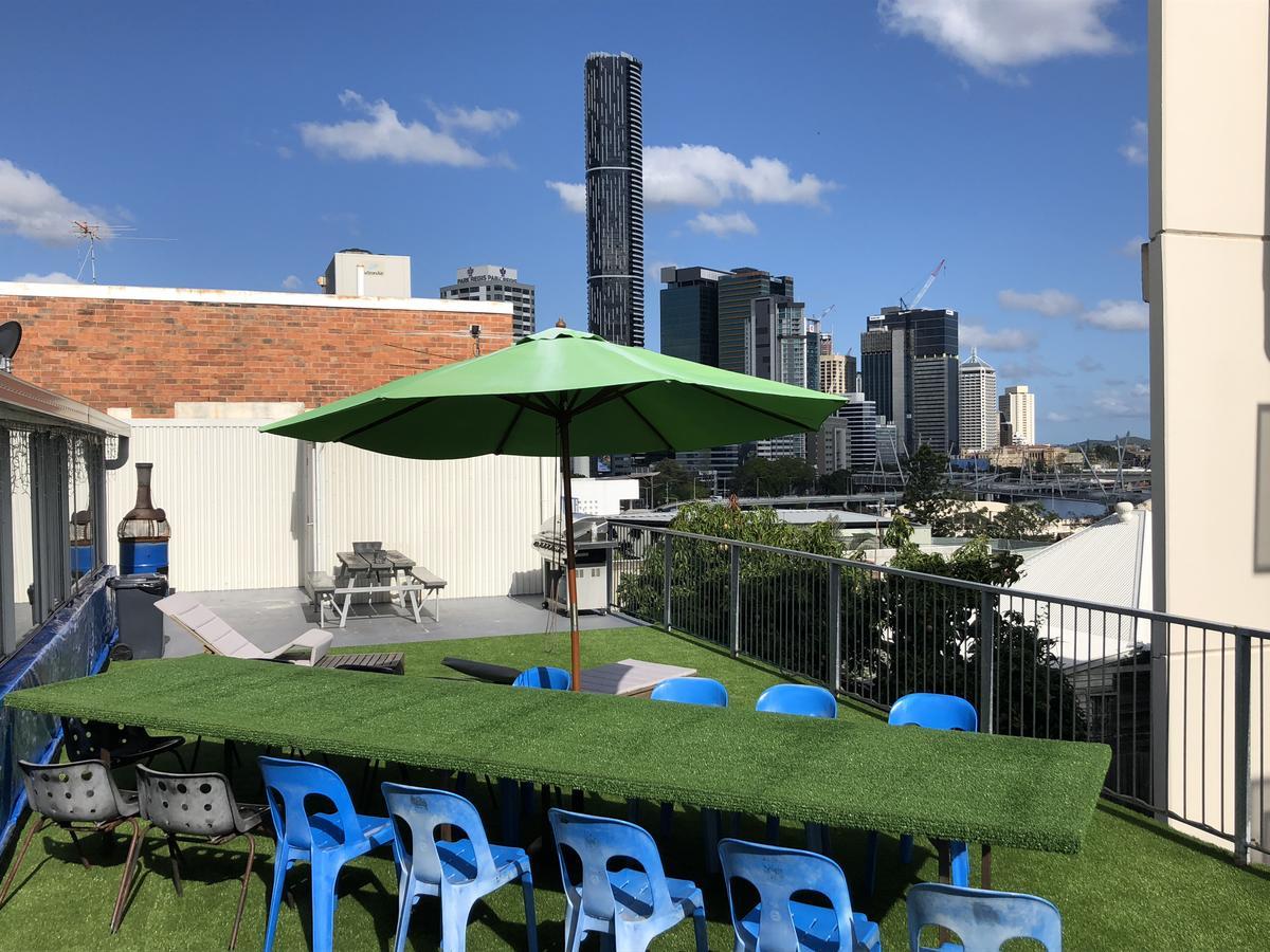 Joe'S Place Backpackers Hostel Brisbane Bagian luar foto